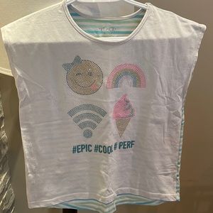 Emoji cut off sleeve shirt